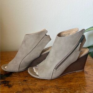 Brash Taupe Peep-Toe Wedges